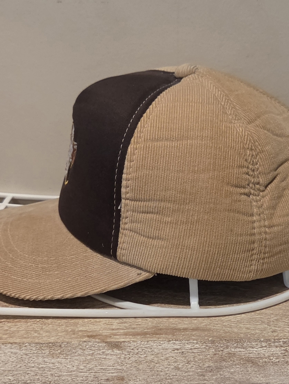 Vintage Winchester Corduroy Ear Flap Fitted Hat - Size Medium 7 to 7 1/8 - Picture 4 of 12